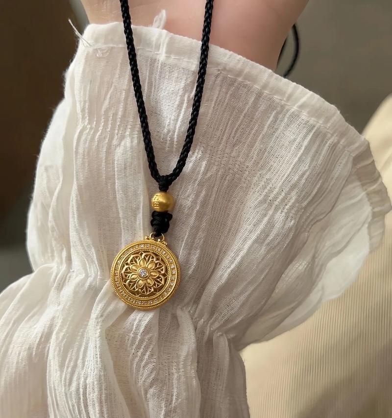 宝相花的寓意和象征（探究宝相花的美丽与内涵）